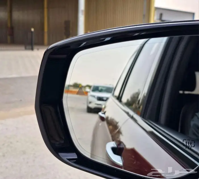 جيب جراند شيروكي ساميت 2021 اعلى فئة 19