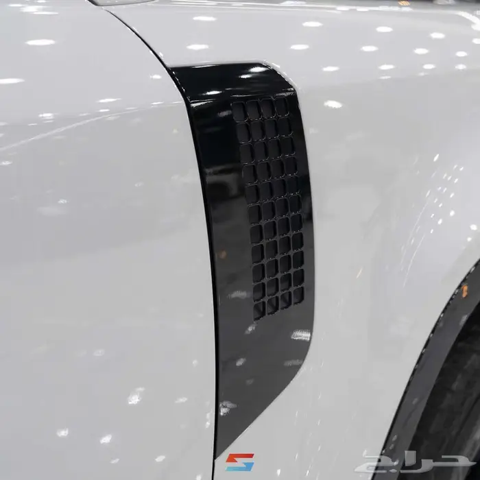 لاندروفر ديفندر 110 SE اكس ديناميك موديل 2026 6