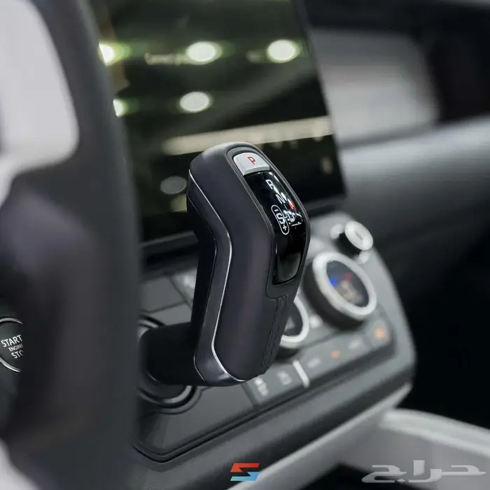 لاندروفر ديفندر 110 SE اكس ديناميك موديل 2026 17