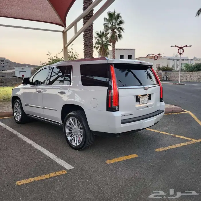 كاديلك اسكاليد فل كامل بلاتينيوم 2020 نظيفه جدا 12