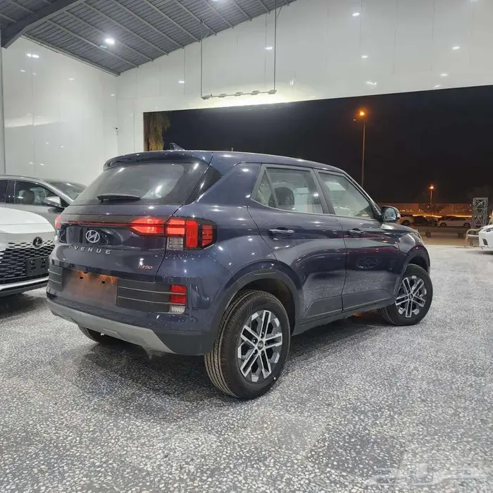 هيونداي فينيو سمارت 2024 عرض خاص كحلي السعر 56350 3