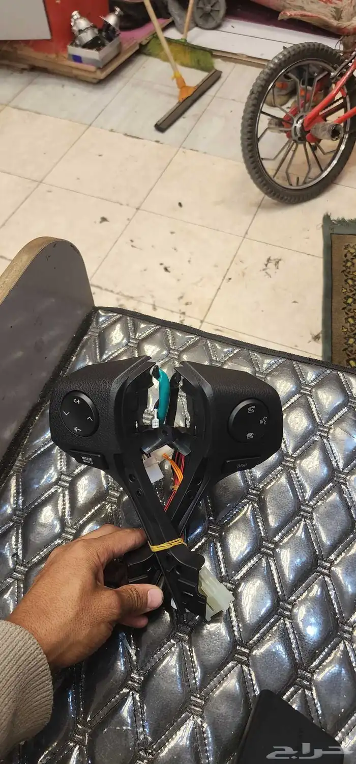 تحكم دركسون كورلا رافور من2014الى2018 ويارس من2018الى2022 3