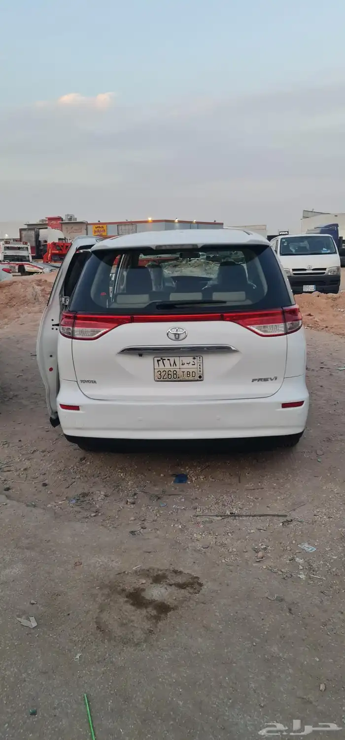 تويوتا بريفيا 2014 1