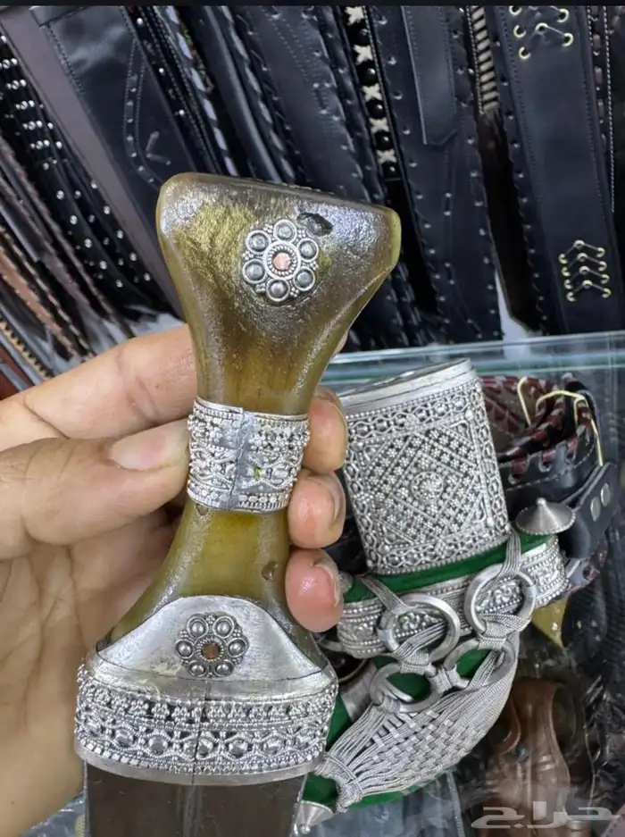 جوفيه للبيع الراس قرن زراف والنصل فضه مضمون وعلى الشرط 1