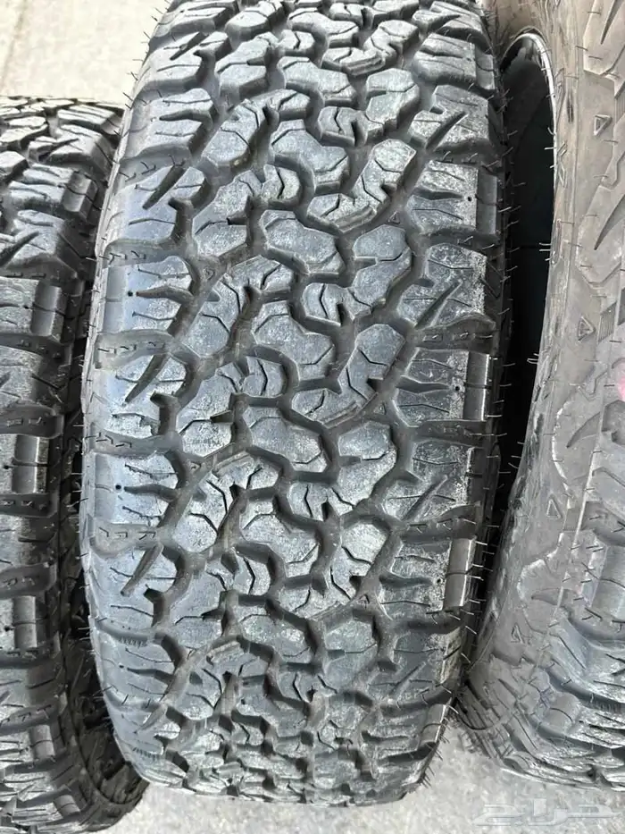 جنوط ميثود 6مسمار معا كفرات نص حجري ودواي مقاس 265 70 17 10