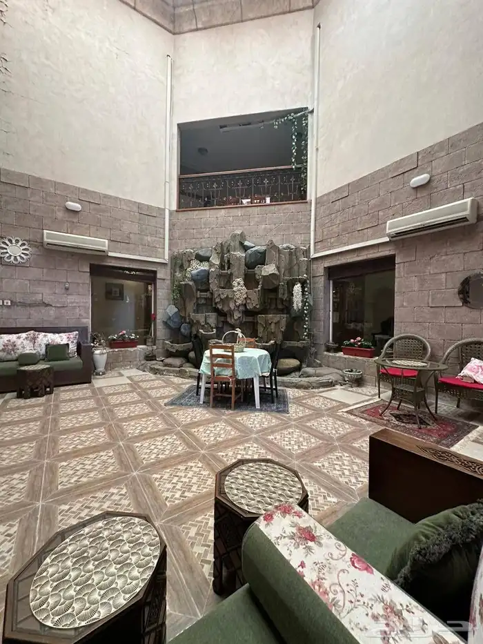 فيلا للبيع في حي السلام 3