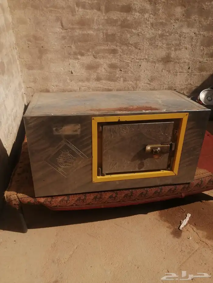 حافظة ثلج التاج مرسدس بوز 24 0