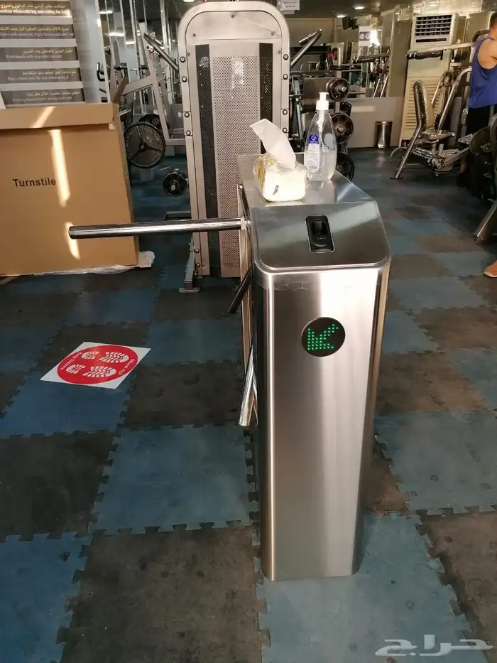 بوابات مرور افراد بوابة أمنية بصمة بوابات افراد 7