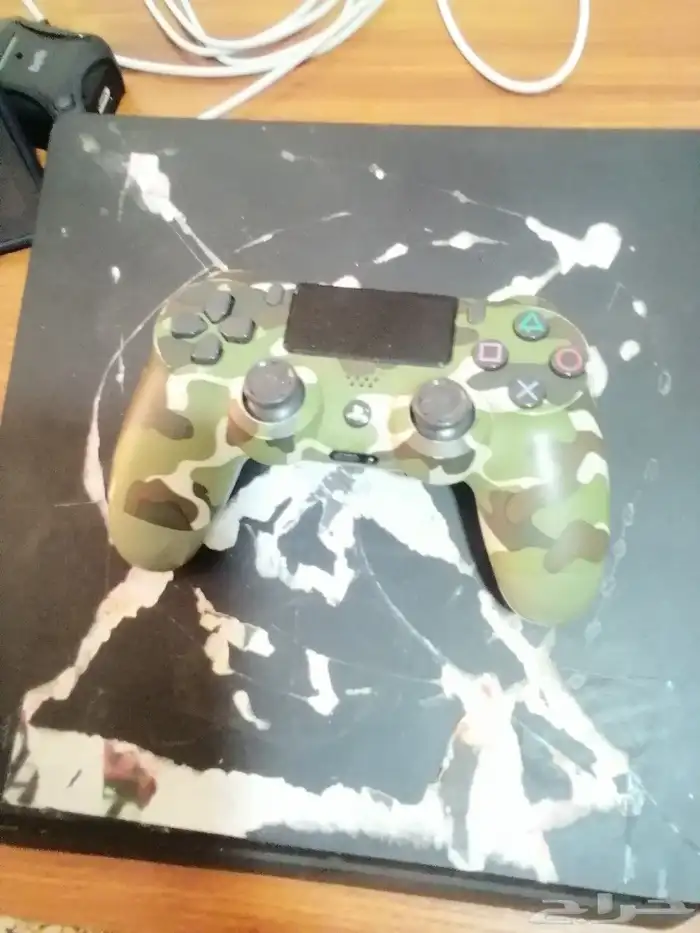 سوني 4 فيه عليه ورقه حطيته و ما راحت السعر السوم 0