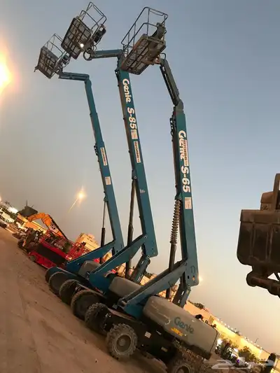 يوجد جميع انواع المعدات الثقيلات من جرين 7طن الى كرين 300طن index