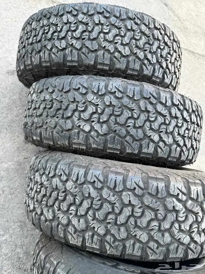 جنوط ميثود 6مسمار معا كفرات نص حجري ودواي مقاس 265 70 17 12