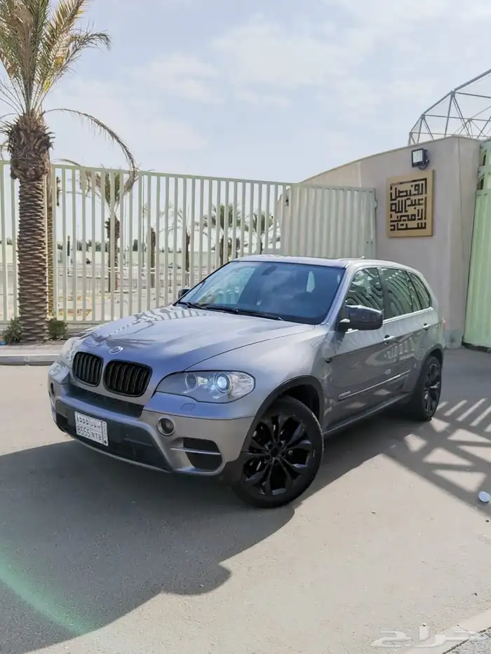 بي ام دبليو X5 موديل 2011 فل كامل 6 سلندر 0