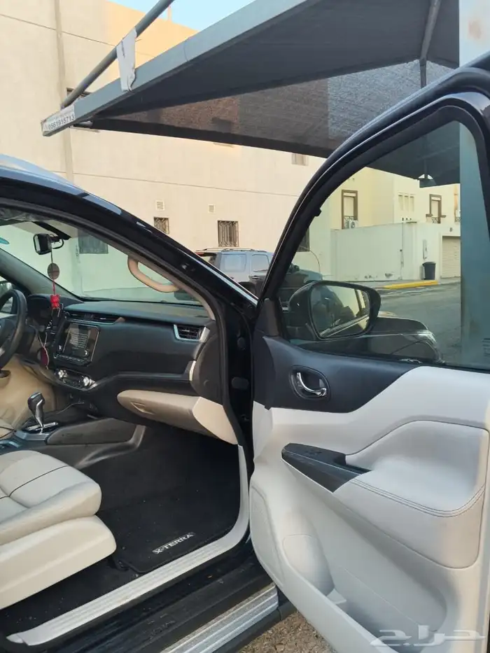 للبيع سيارتين تويوتا ونيسان جديده 14