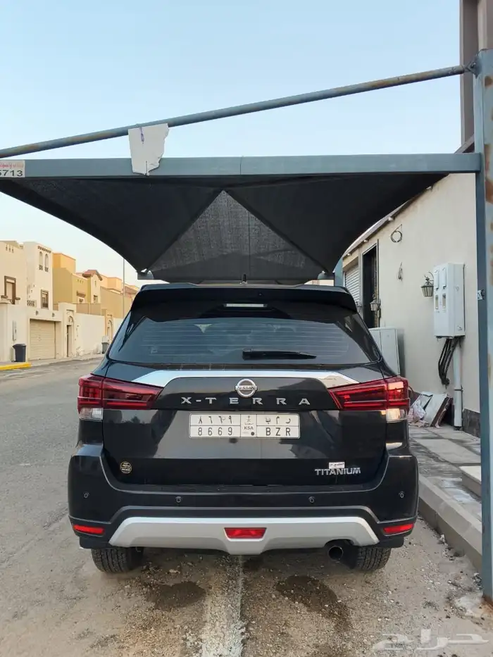 للبيع سيارتين تويوتا ونيسان جديده 33