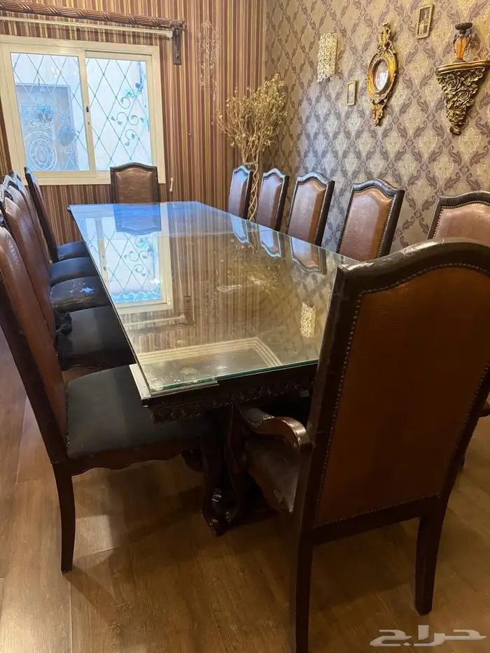 طاولة طعام وملحقاتها للبيع 12 كرسي طاوله عدد البوفيه 2 1