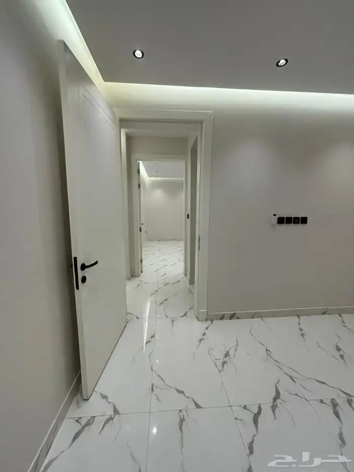 شقة جديده تطل على البحر للايجار 10