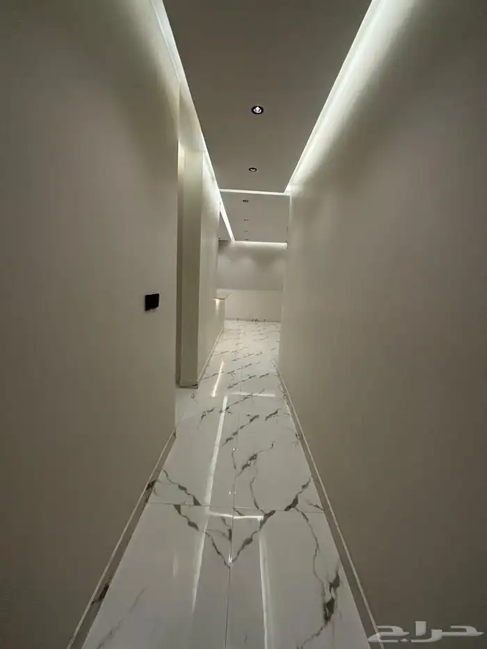 شقة جديده تطل على البحر للايجار 12