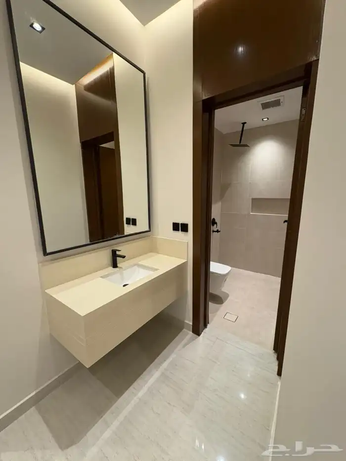 للبيع دور فوق الأرضي الرياض حي البيان 900.000 5