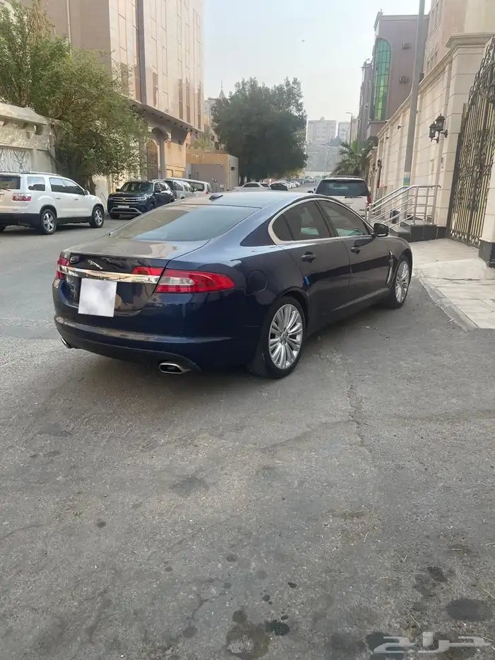 سيارة جاكوار 2011 شرط نظيفه 3