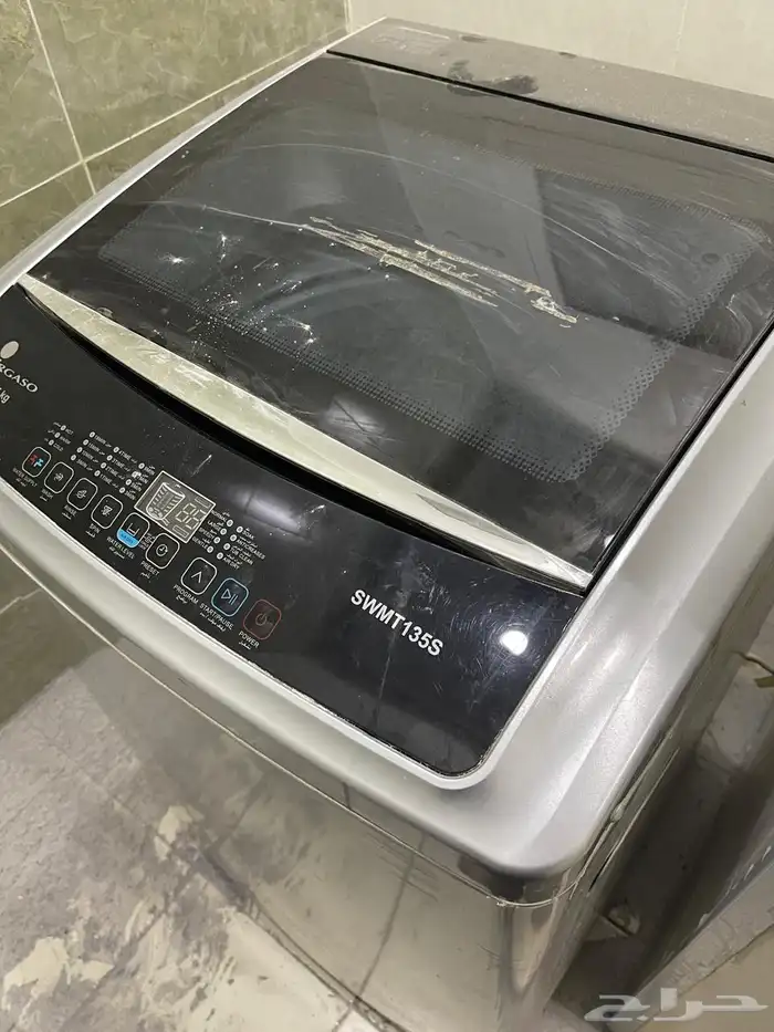 يوجد لدي اجهزة كهربائية شبه جديدة 4 مكيفات شباك 18 وحدة 11