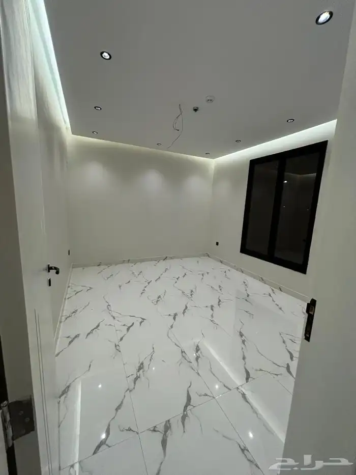 شقة جديده تطل على البحر للايجار 6