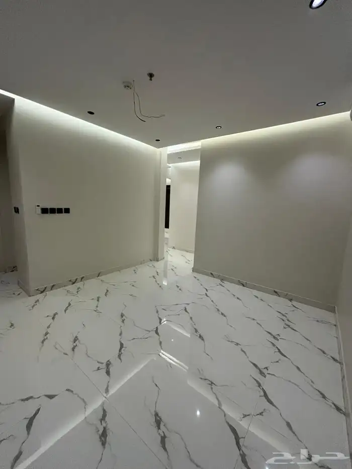 شقة جديده تطل على البحر للايجار 4