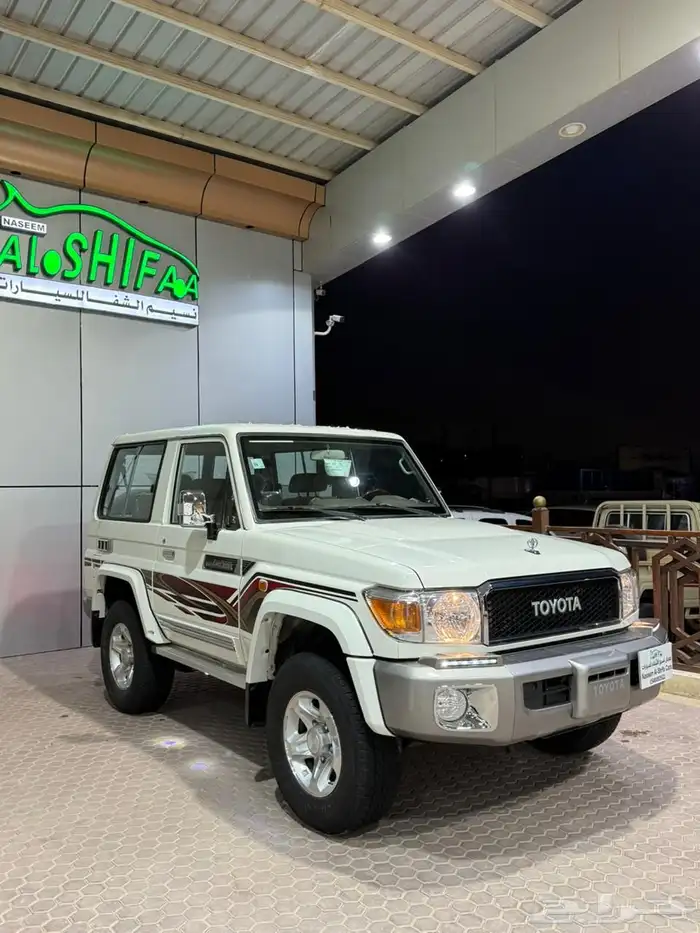 تويوتا ربع بريمي مخزن 2