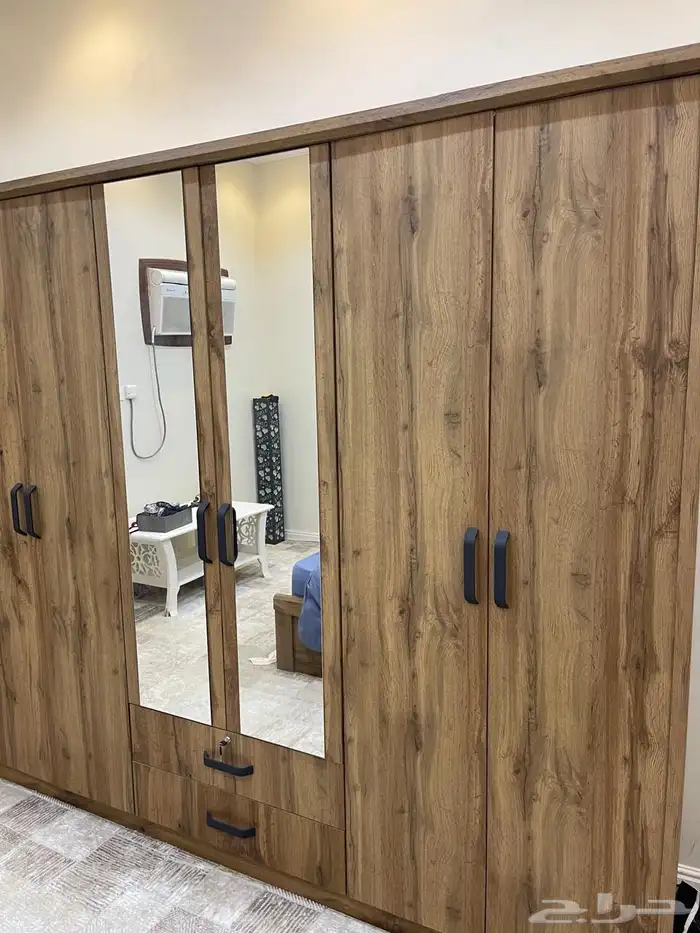 يوجد لدي اجهزة كهربائية شبه جديدة 4 مكيفات شباك 18 وحدة 7