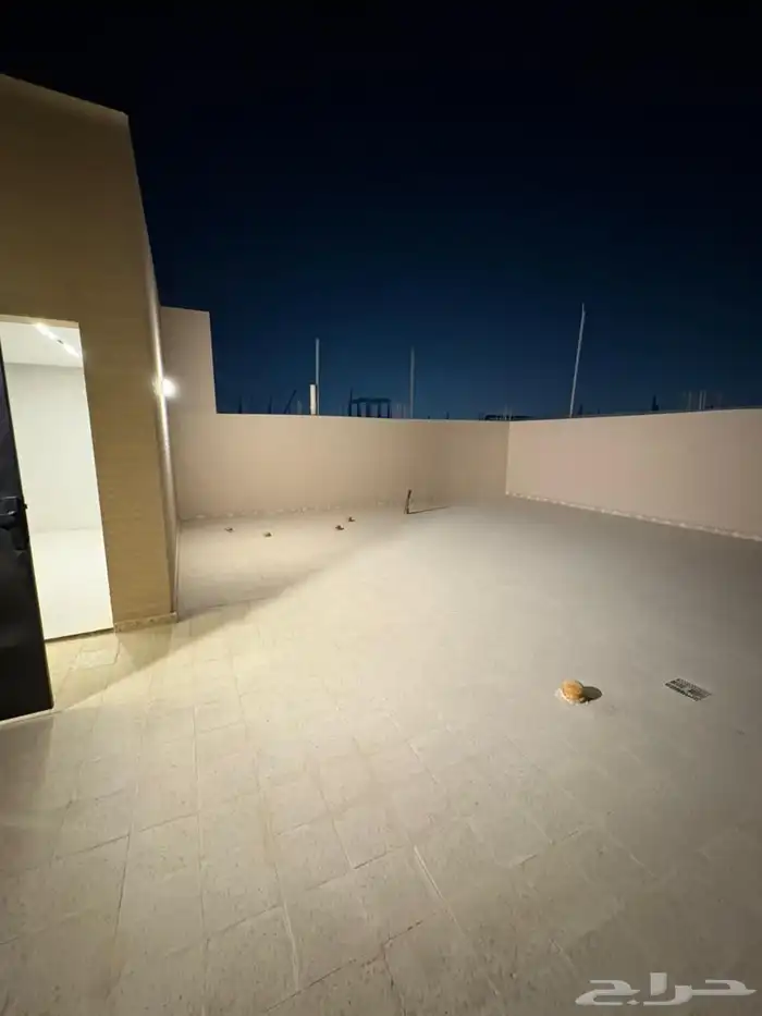 للبيع شقة من فلة الرياض حي البيان 400.000 0