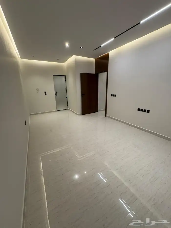 للبيع دور فوق الأرضي الرياض حي البيان 900.000 0