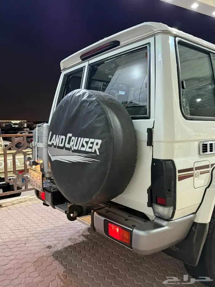 تويوتا ربع بريمي مخزن 7