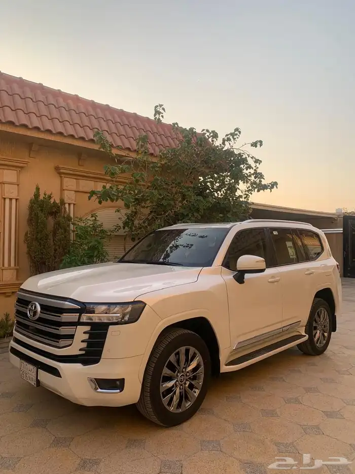 لاندكروزر جي أكس آفل كامل رقم 4 اول مالك من الوكاله 3
