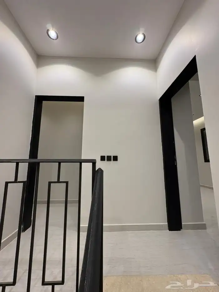 للبيع شقة من فلة الرياض حي البيان 400.000 6