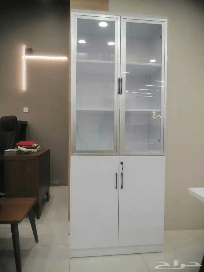 مكتب مكتب وخزانة وكراسي بتصميم فاخر 68