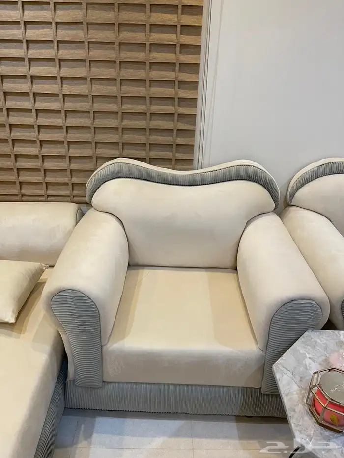 يوجد لدي اجهزة كهربائية شبه جديدة 4 مكيفات شباك 18 وحدة 1