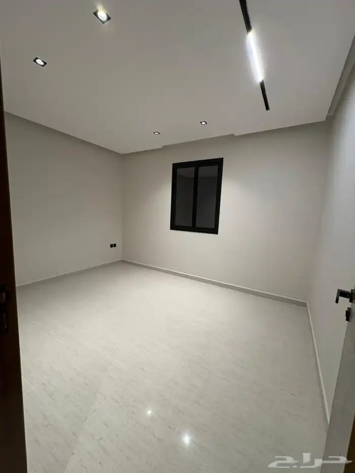 للبيع دور فوق الأرضي الرياض حي البيان 900.000 1