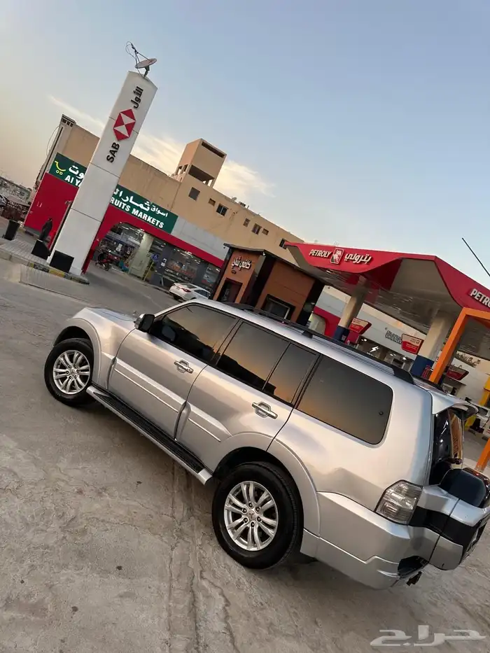 مستبيشي باجيرو للبيع 15