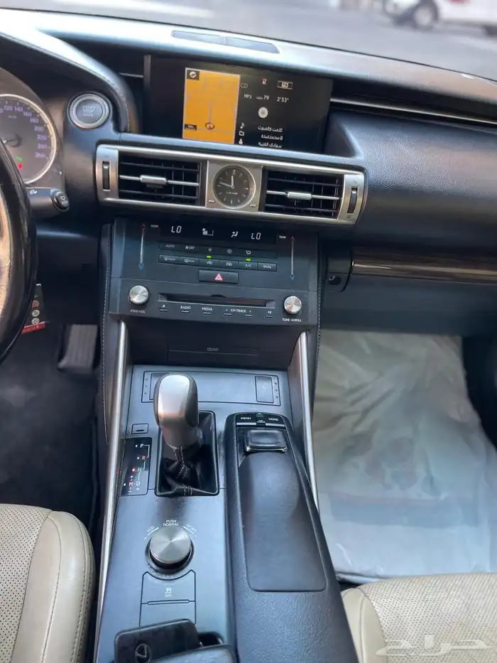 لكزس 2015 IS350 سعودي 15