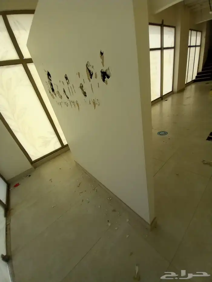 محل تجاري موقع مميز زاوية 1