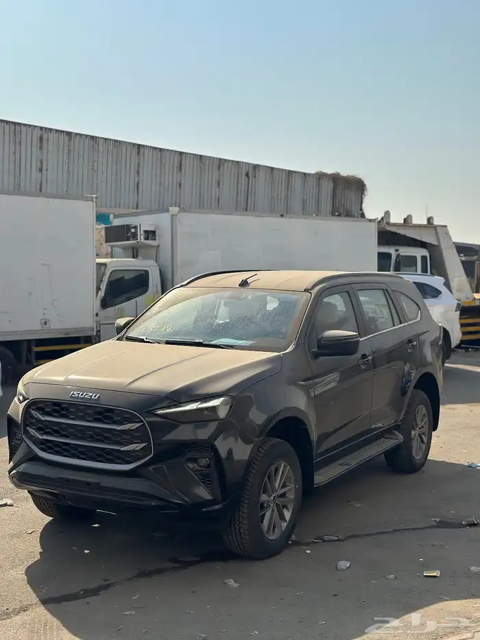 جيب ايسوزو MUX - فل كامل دبل- 2025 2