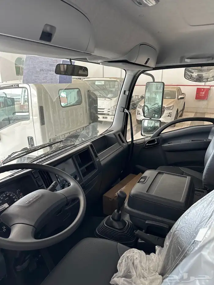 ايسوزو 7.5 طن FRR شاصيه 6.80م موديل 2025 9