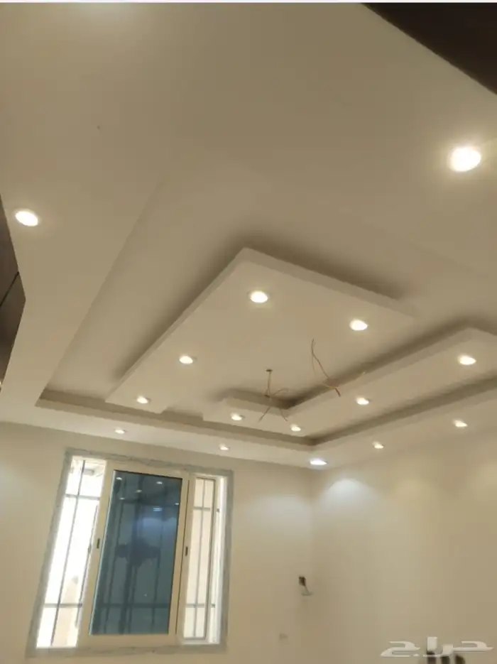 دور اول للإيجار - حي ديراب 4