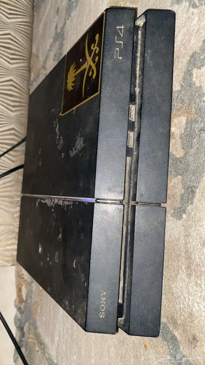 سوني 4 وشاشة و سماعة للبيع 3