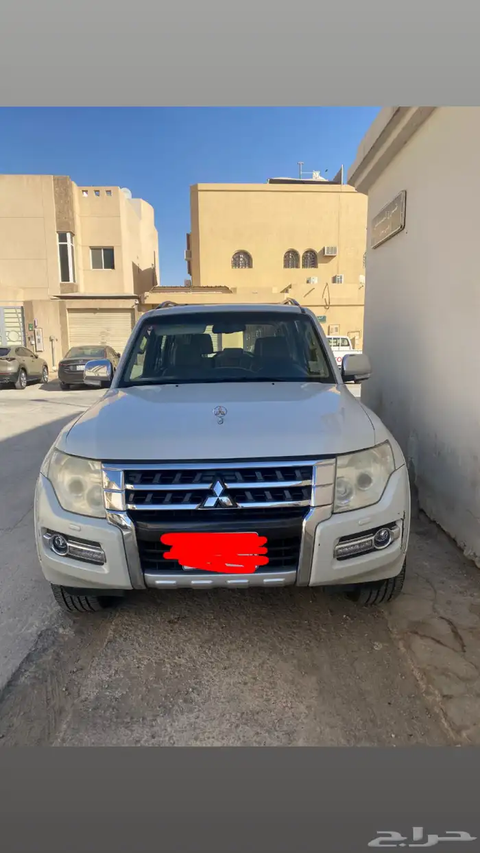 باجيرو موديل 2016 سنة الشراء 2015 وكالة ماشية 193 الف 0