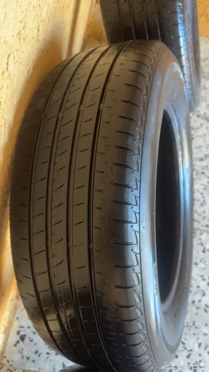 كفرات بريجستون كامري 4