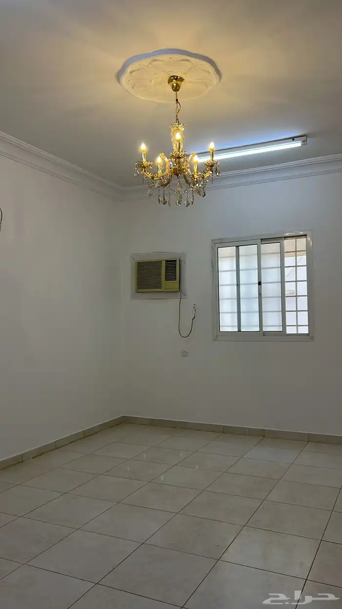 شقه ارضيه بحوش خاص وعداد كهرباء خاص 0