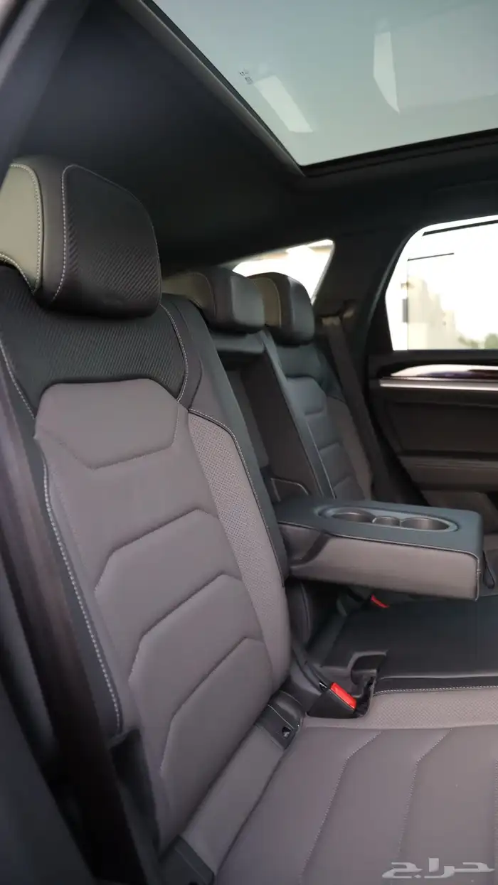 طوارق R Line .. ( نزلت بالسعر ) 28