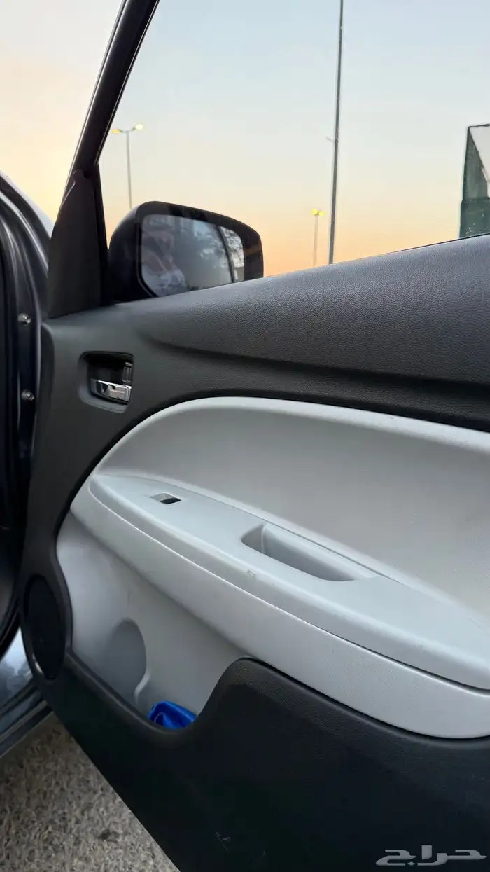 ميتسوبيشي اتراج 2021 جديد للبيع 30