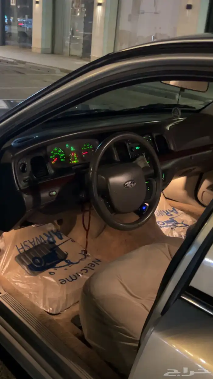 فورد كروان فاكتوريا 2011 3