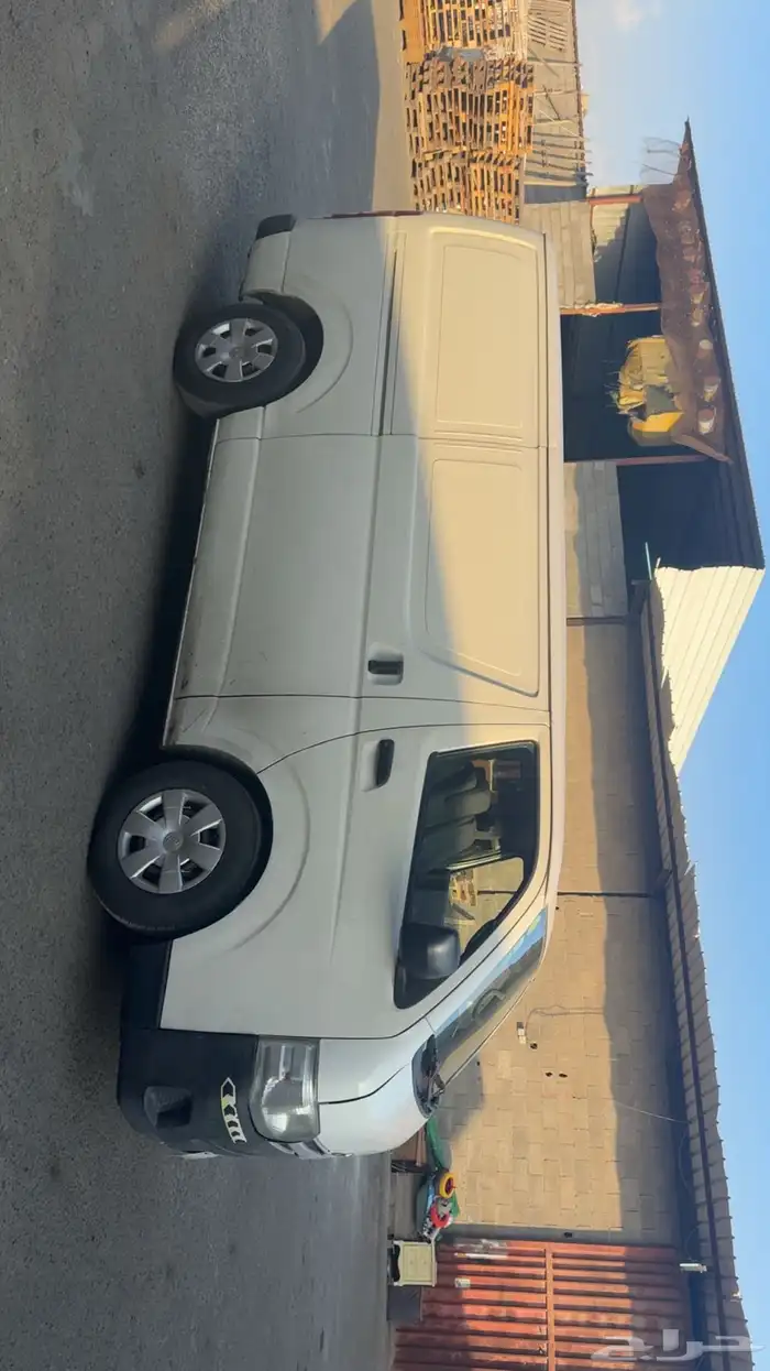 فان بضاعه للبيع 2011 ديزل 2